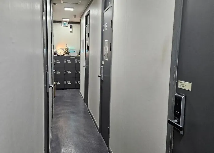 Capsule hotel Sunshinhongdeuni-men Only