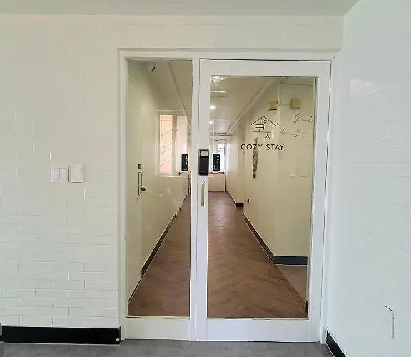 Capsule hotel Sunshinhongdeuni-men Only *